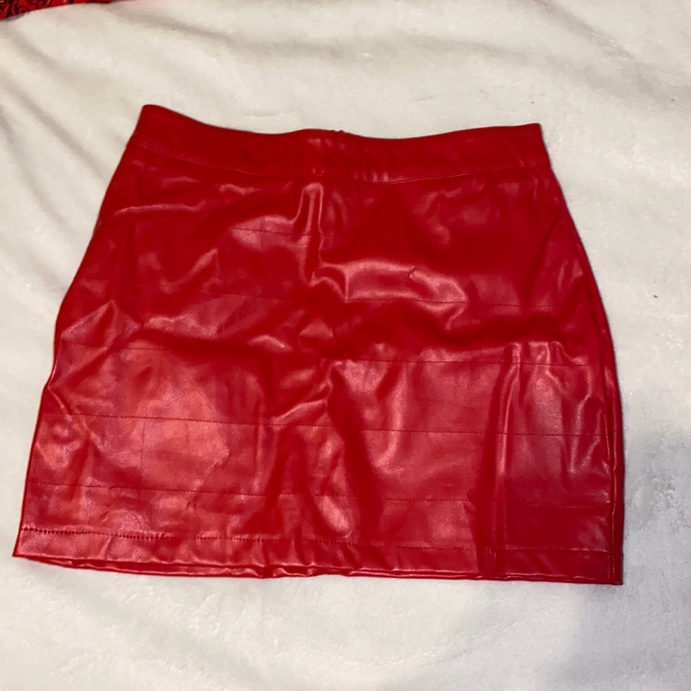 Red leather skirt size S